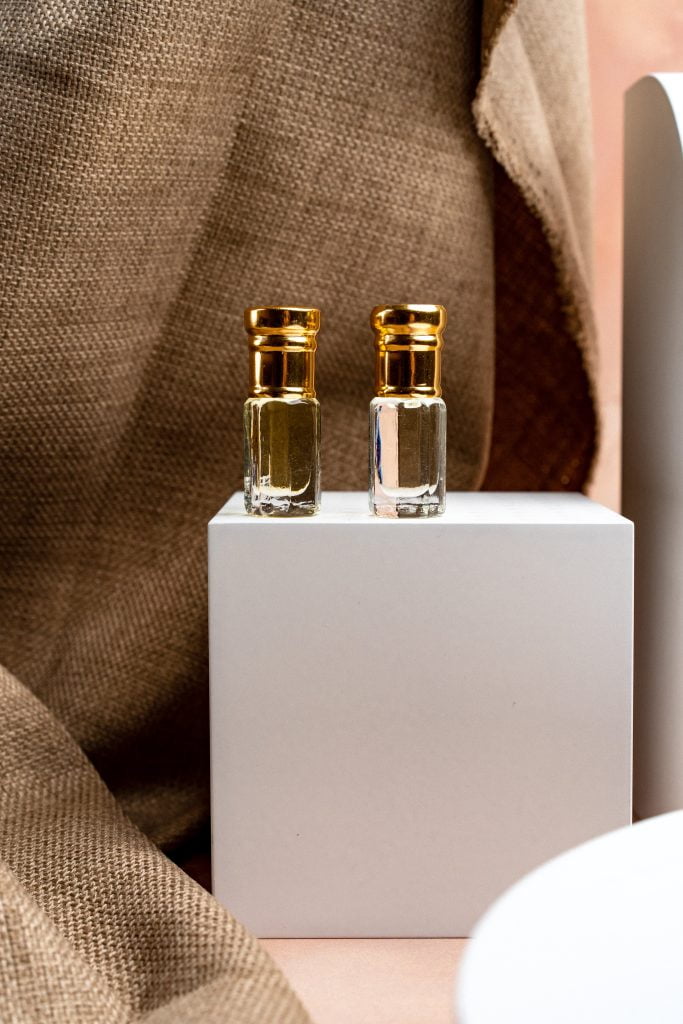 Perfume-making with lavender oil. perfume making1 683x1024 1